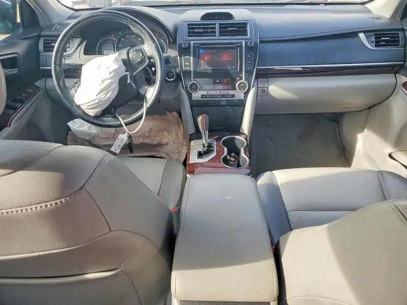 2013 TOYOTA CAMRY XLE  