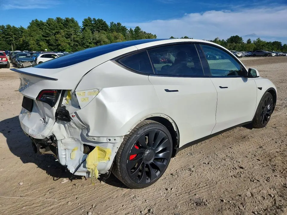 2022 TESLA MODEL Y   