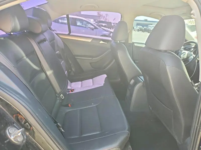 2016 VOLKSWAGEN JETTA SE  