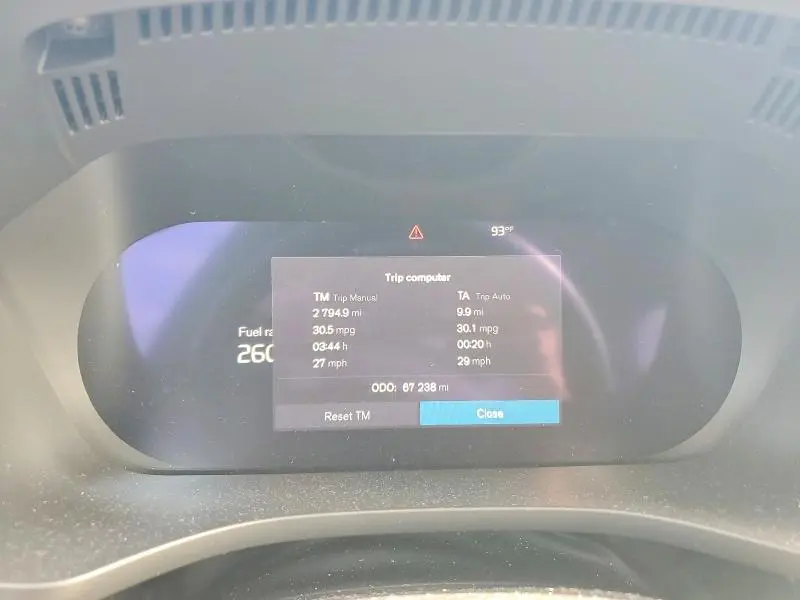 2022 VOLVO XC60 B5 MOMENTUM  
