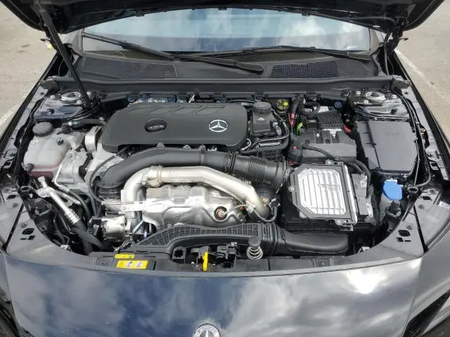 2025 MERCEDES-BENZ CLA 250  