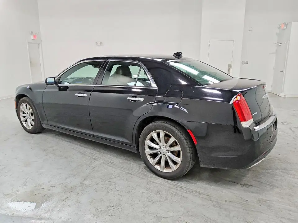 2019 CHRYSLER 300 LIMITED  