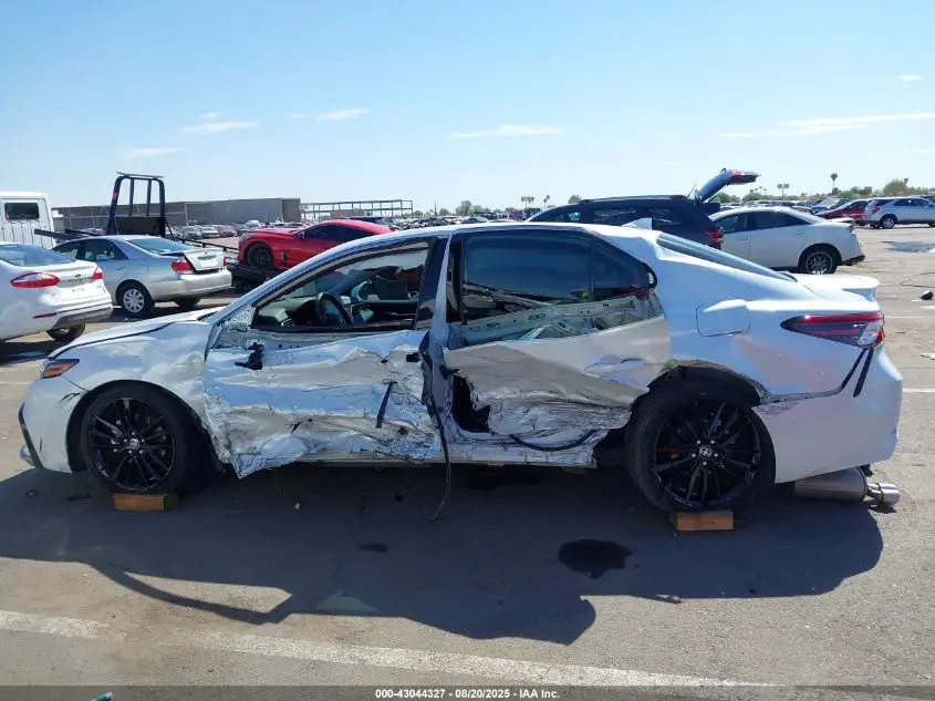 2024 TOYOTA CAMRY HYBRID XSE