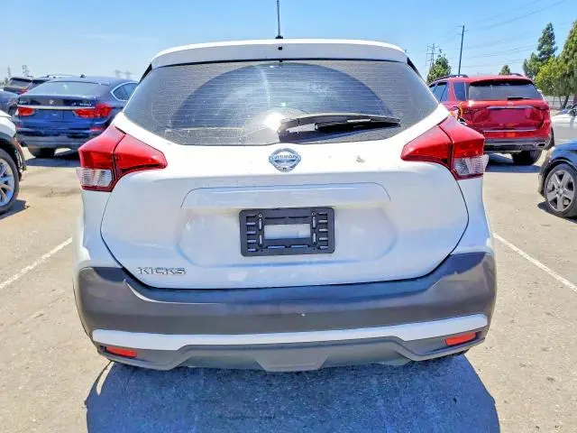 2019 NISSAN KICKS S  