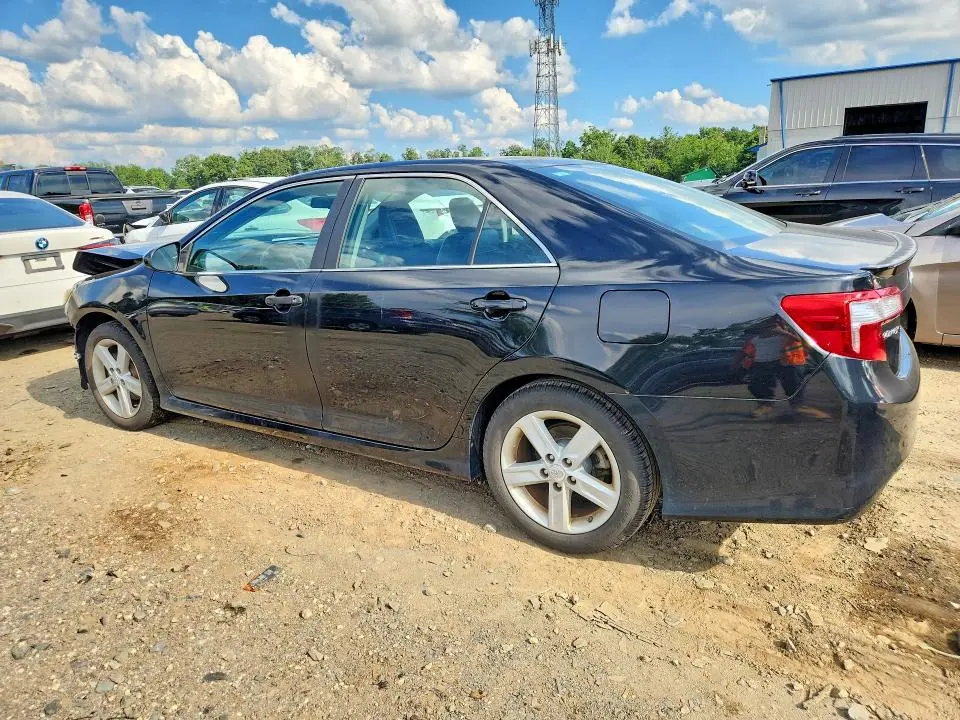 2012 TOYOTA CAMRY SE  
