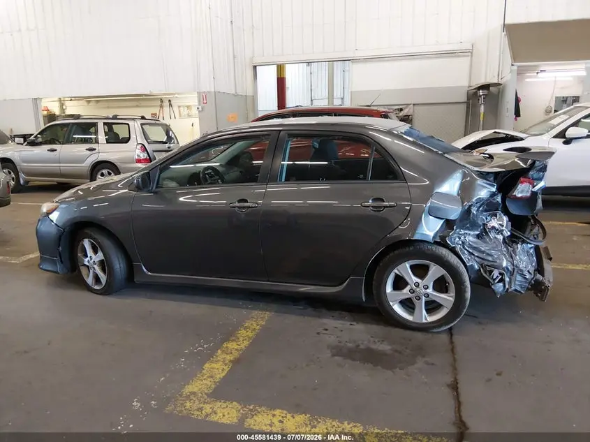 2013 TOYOTA COROLLA S