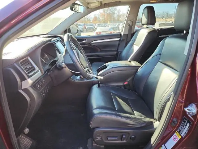 2017 TOYOTA HIGHLANDER SE  