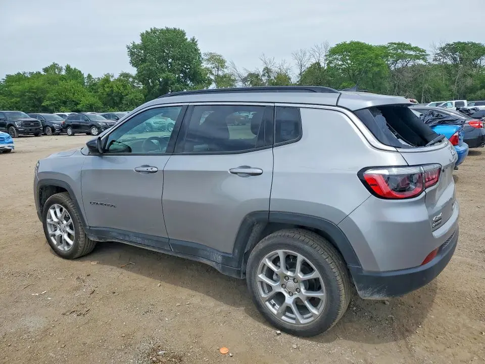 2023 JEEP COMPASS LATITUDE LUX  
