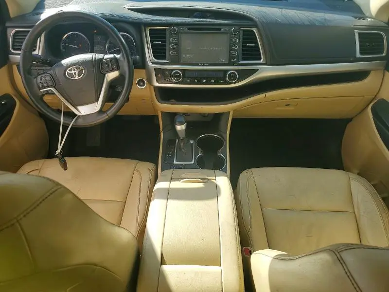 2014 TOYOTA HIGHLANDER XLE  