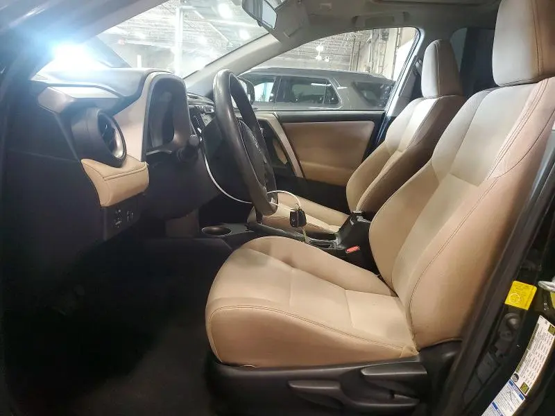 2014 TOYOTA RAV4 XLE  