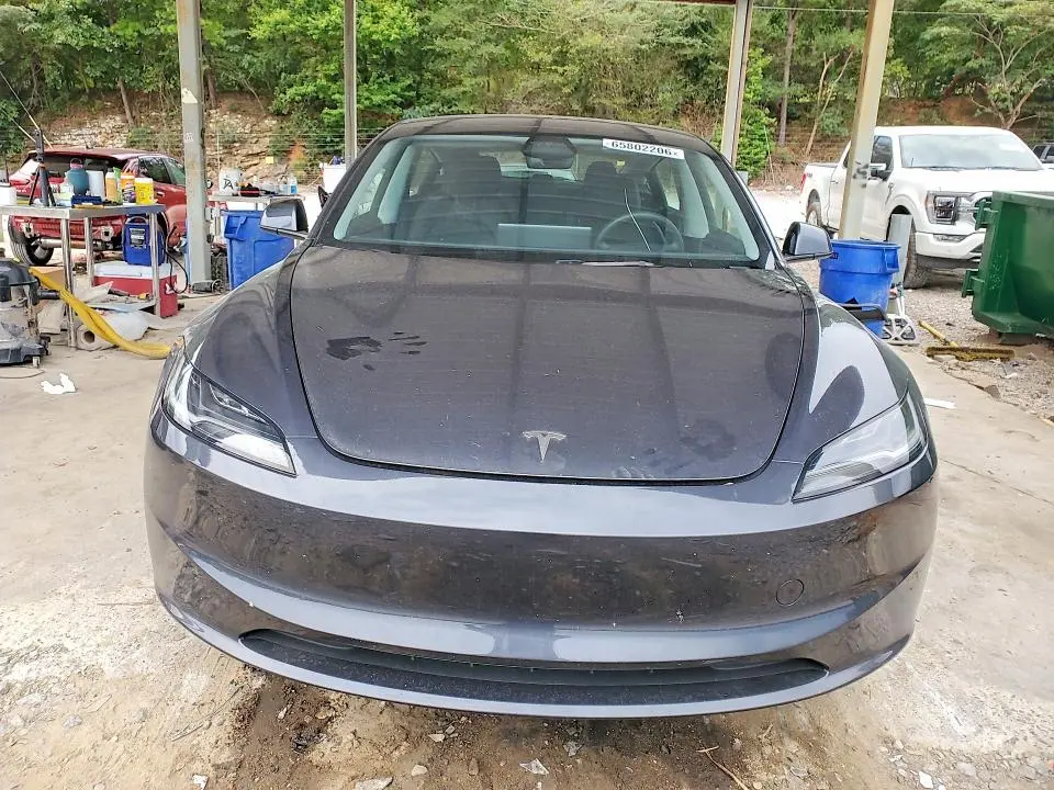 2025 TESLA MODEL 3   