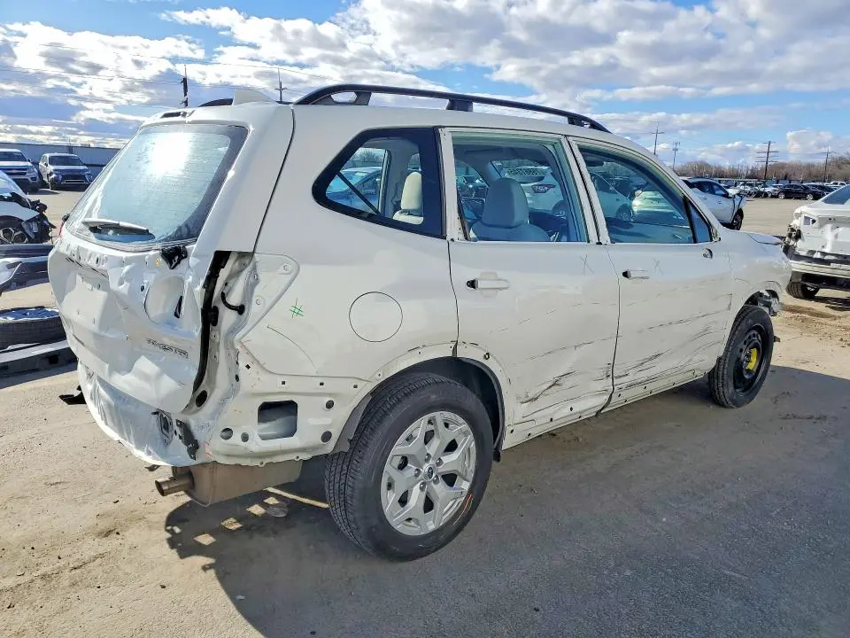 2022 SUBARU FORESTER   