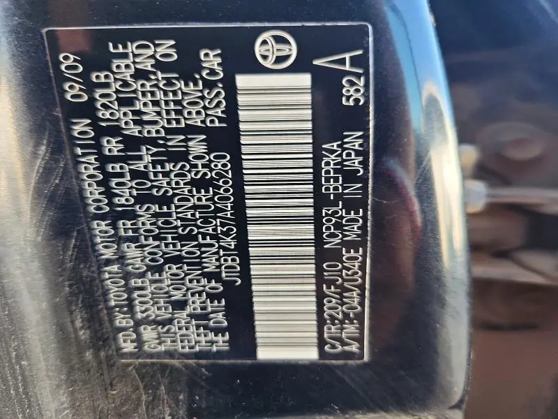 2010 TOYOTA YARIS BASE  