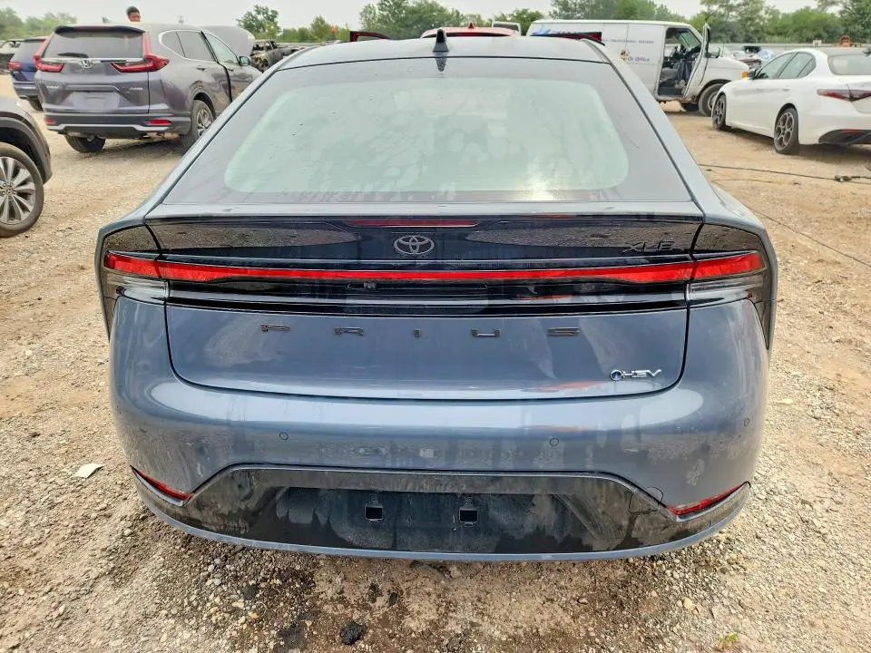 2026 TOYOTA PRIUS XLE  