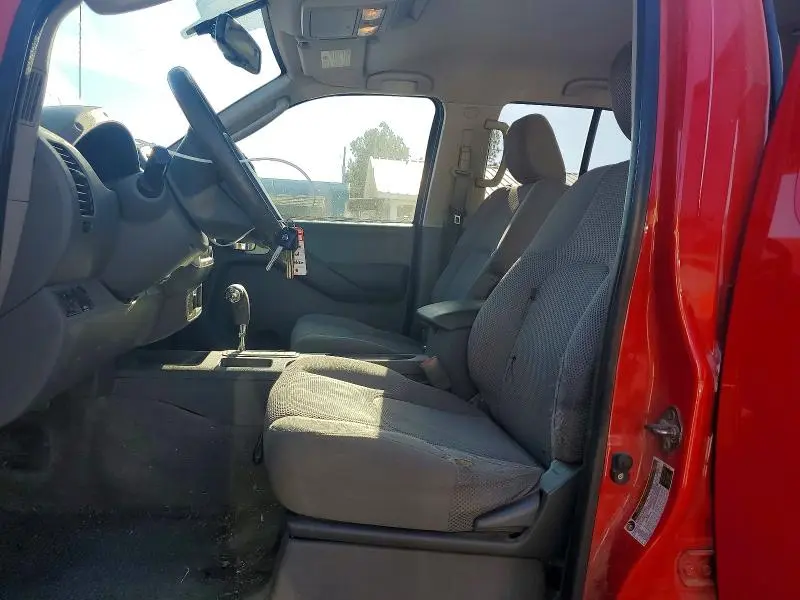 2011 NISSAN FRONTIER S  