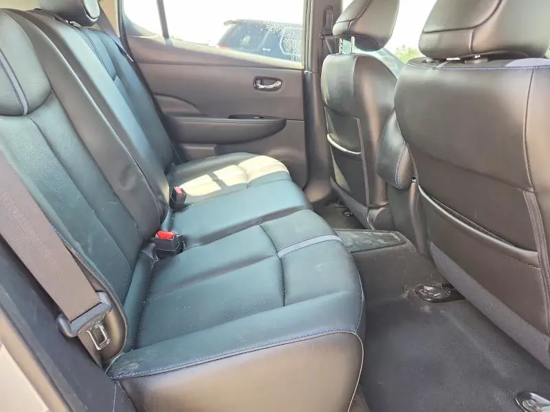 2019 NISSAN LEAF SL  