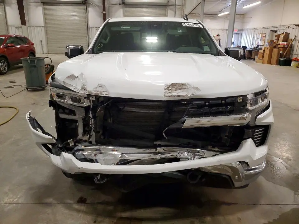 2024 CHEVROLET SILVERADO K1500 LT  