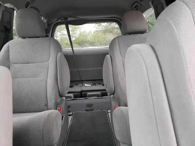 2020 TOYOTA SIENNA L  