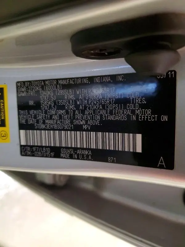 2011 TOYOTA HIGHLANDER SE  