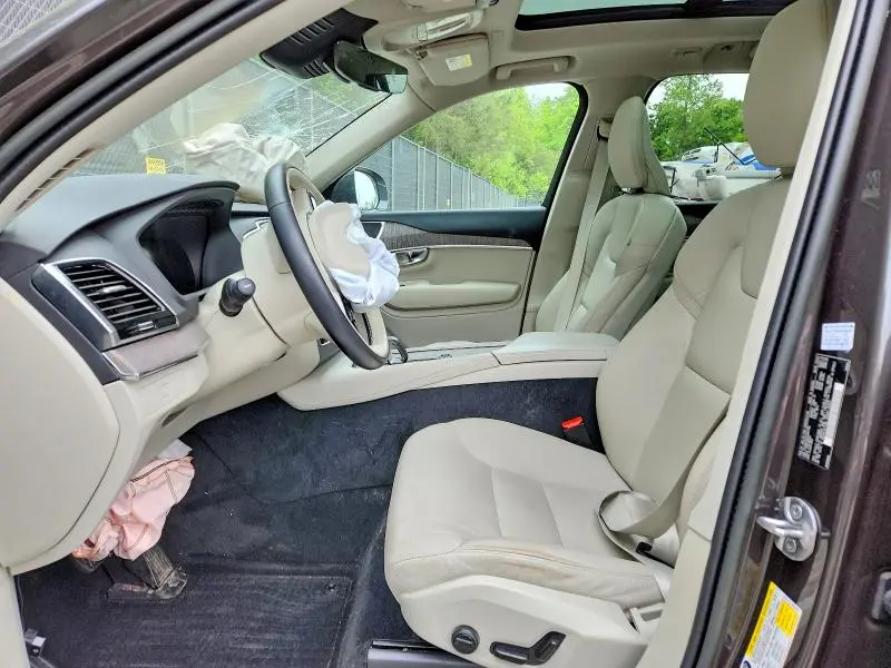 2023 VOLVO XC90 PLUS  