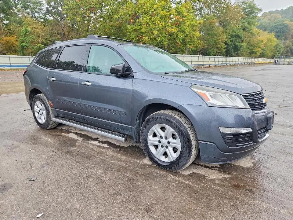 2013 CHEVROLET TRAVERSE LS  