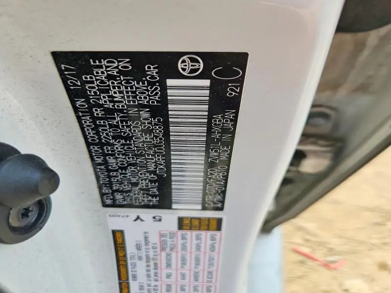 2018 TOYOTA PRIUS THREE  