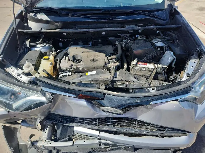 2017 TOYOTA RAV4 XLE  