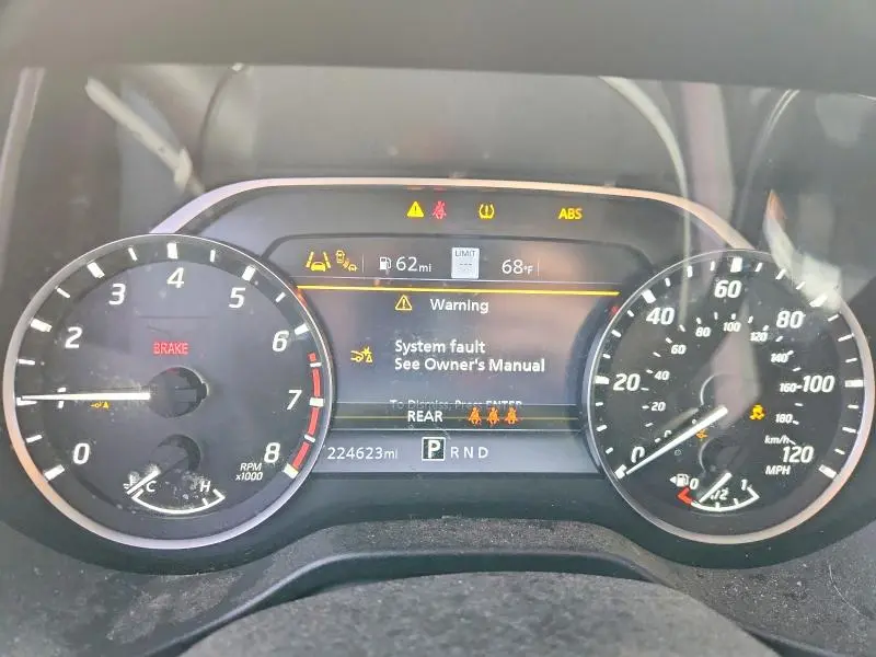 2021 NISSAN TITAN SV  
