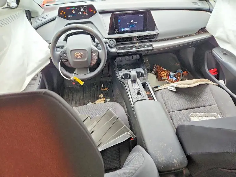 2025 TOYOTA PRIUS LE  