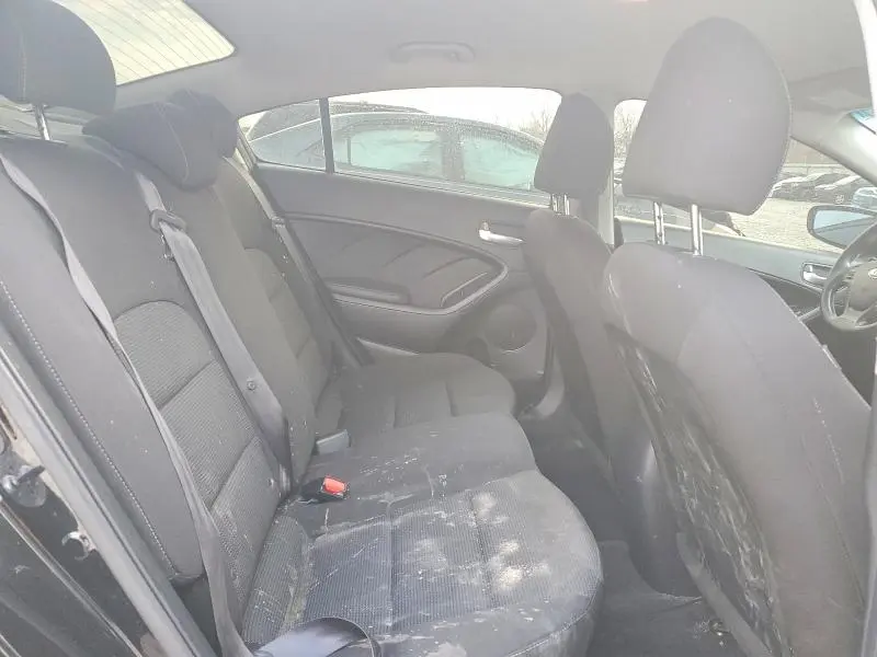 2017 KIA FORTE LX  