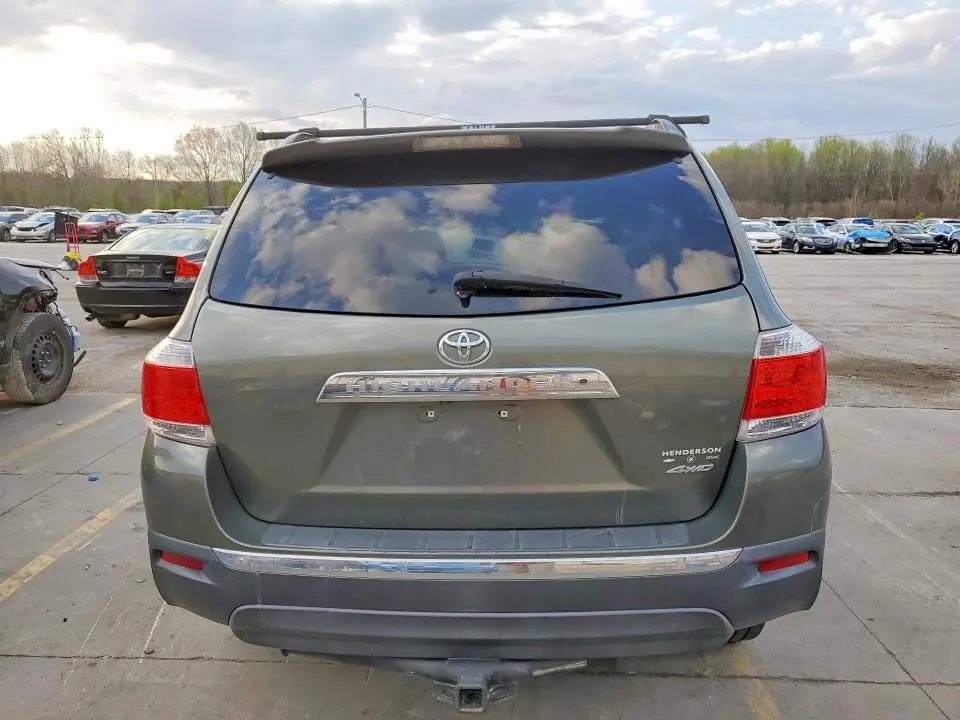 2011 TOYOTA HIGHLANDER LIMITED  