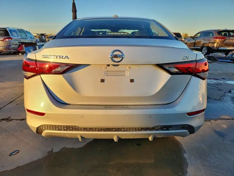 2022 NISSAN SENTRA SV  