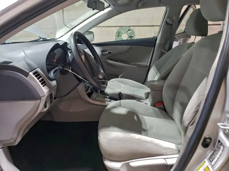 2013 TOYOTA COROLLA BASE  