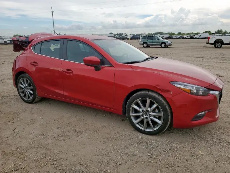 2018 MAZDA 3 TOURING  