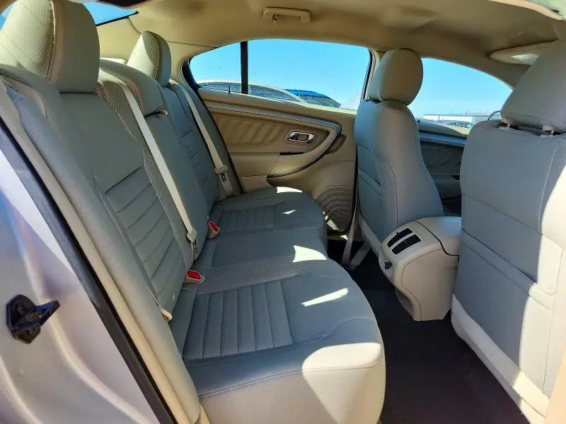 2017 FORD TAURUS SE  