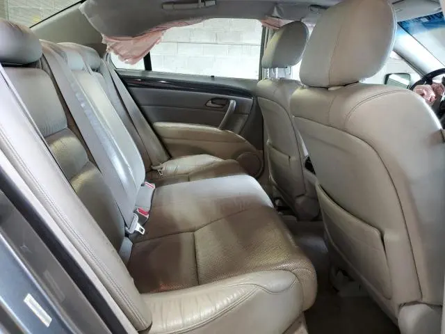 2010 ACURA RL   