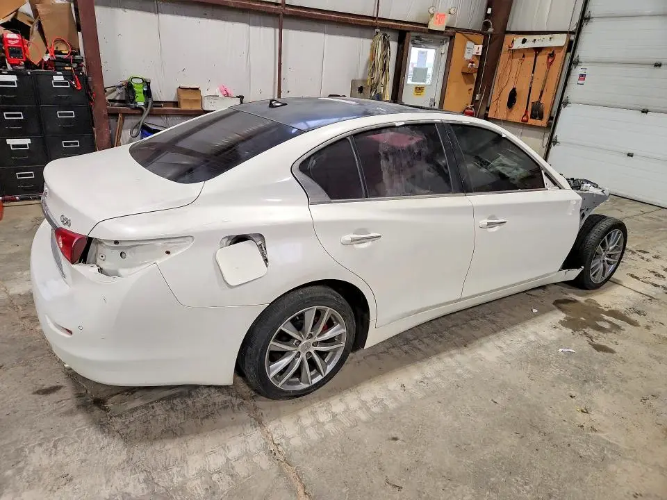 2016 INFINITI Q50 2.0T  
