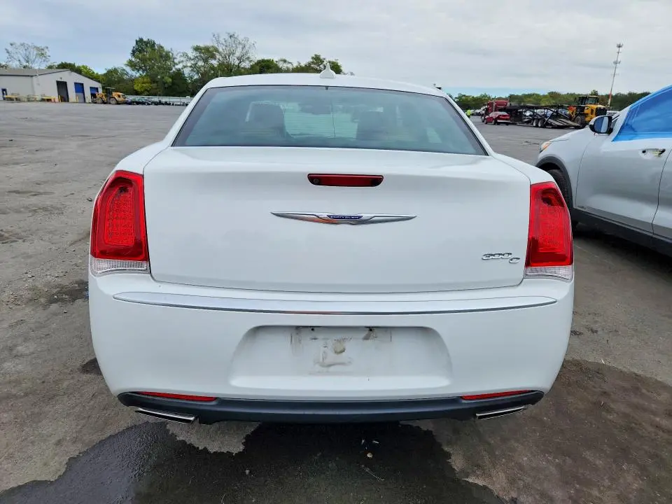 2019 CHRYSLER 300C   
