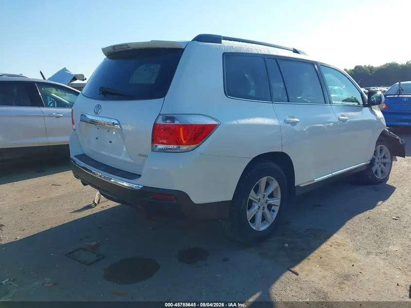 2013 TOYOTA HIGHLANDER SE V6