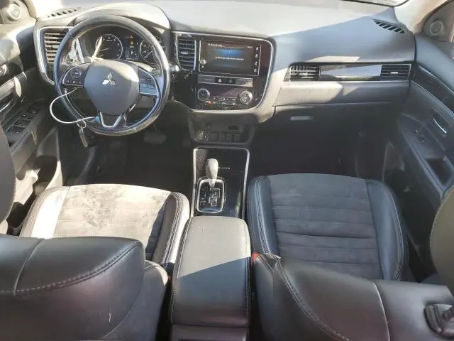 2019 MITSUBISHI OUTLANDER SE  