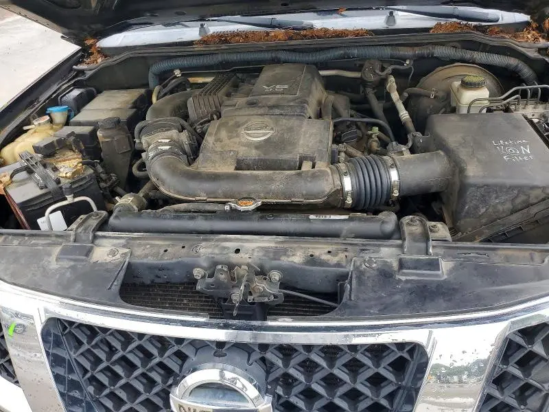 2011 NISSAN PATHFINDER S  