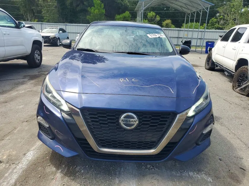 2019 NISSAN ALTIMA SR  
