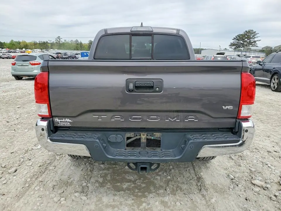 2017 TOYOTA TACOMA SR5 V6  