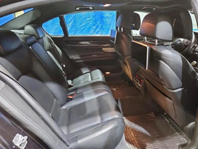 2015 BMW 750 LXI  