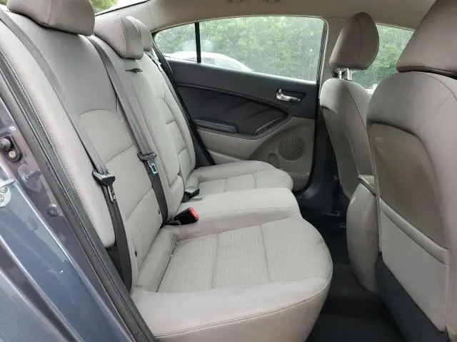2016 KIA FORTE LX  