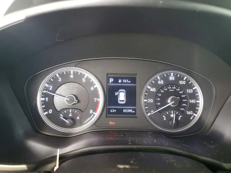 2019 HYUNDAI SANTA FE SE  