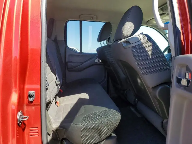 2012 NISSAN FRONTIER S  