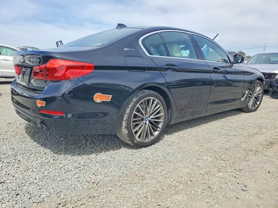 2019 BMW 530E   