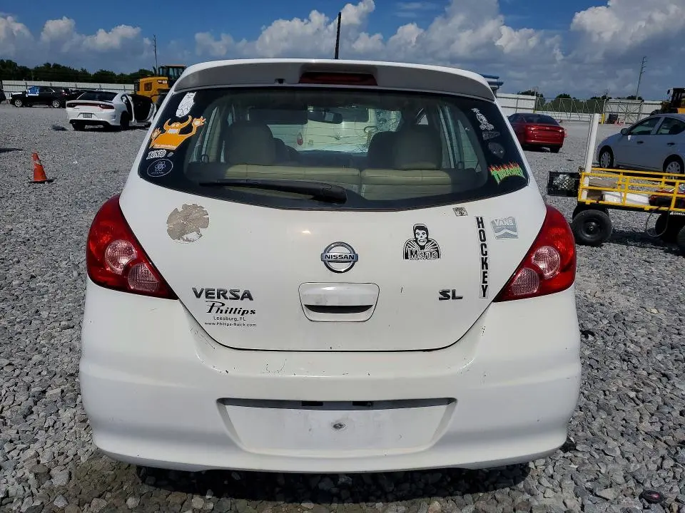 2011 NISSAN VERSA 1.8 S  