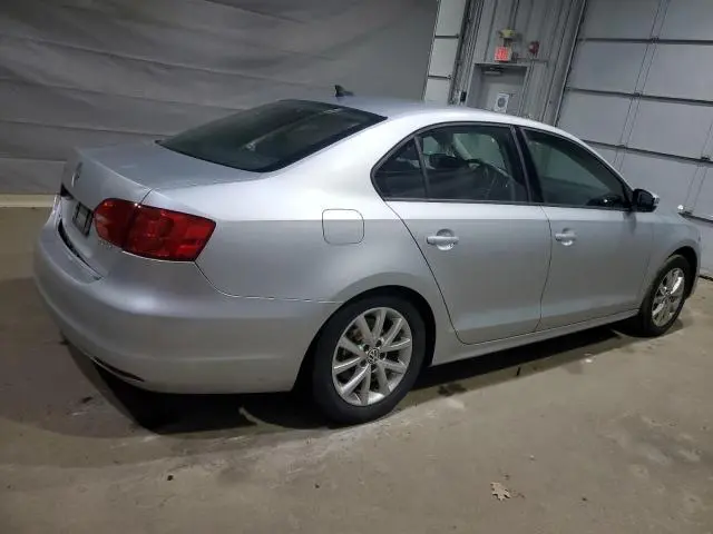 2011 VOLKSWAGEN JETTA SE  